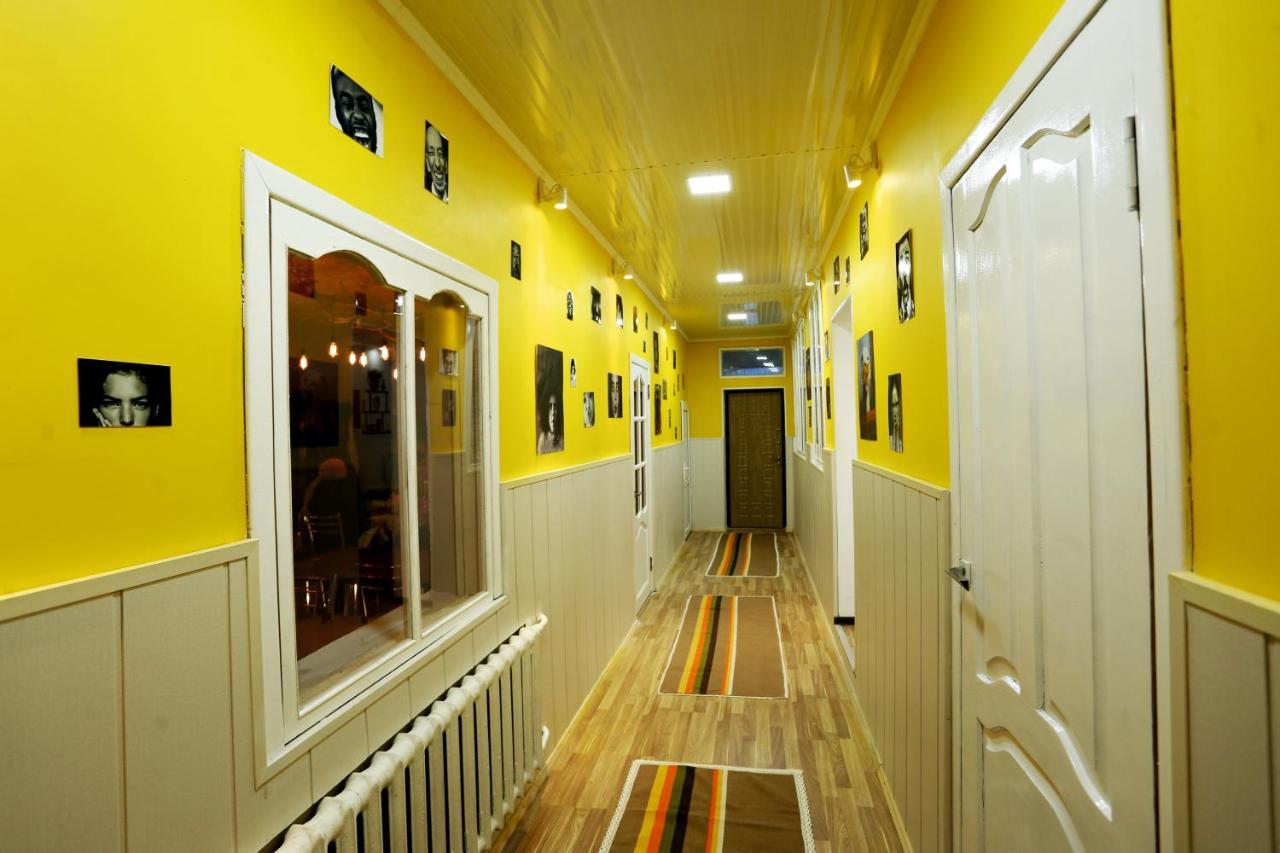 Interhouse Karakol Hostel Eksteriør bilde