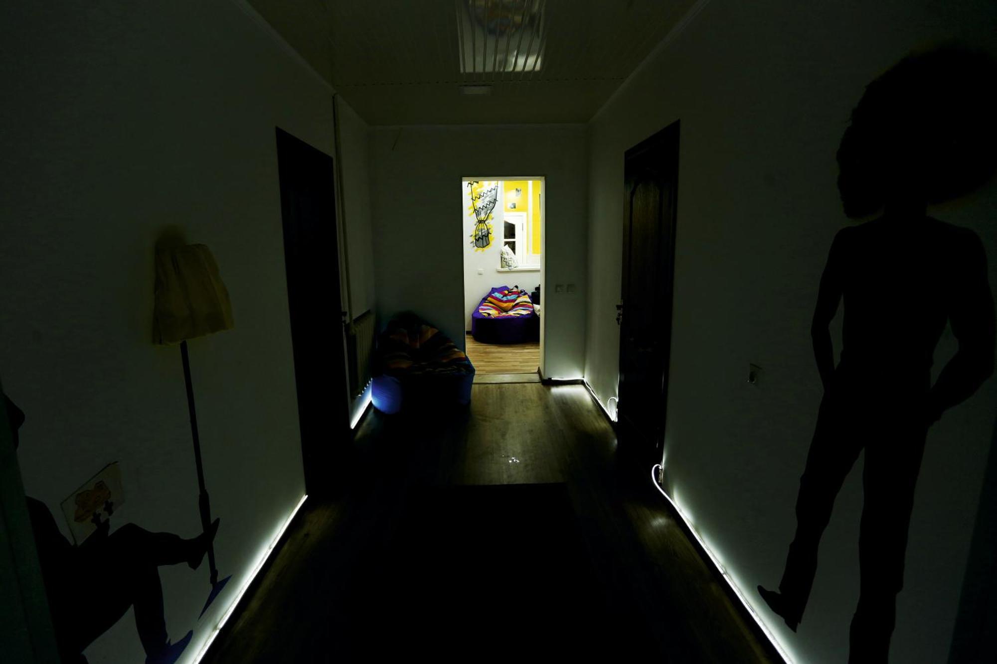 Interhouse Karakol Hostel Eksteriør bilde