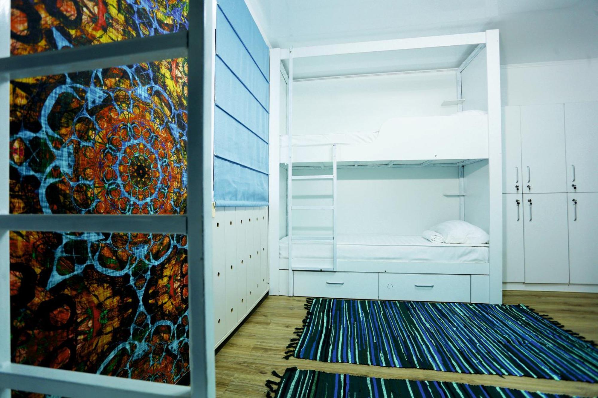 Interhouse Karakol Hostel Eksteriør bilde