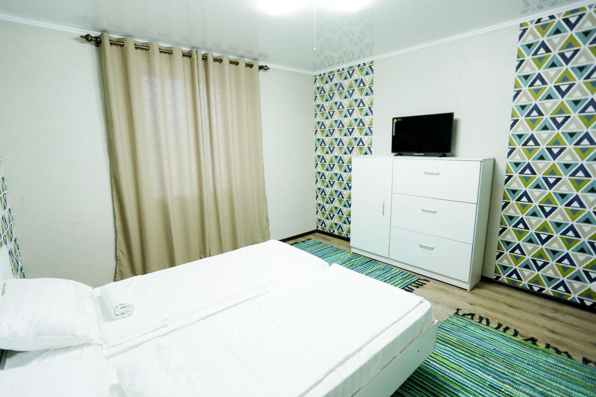 Interhouse Karakol Hostel Eksteriør bilde
