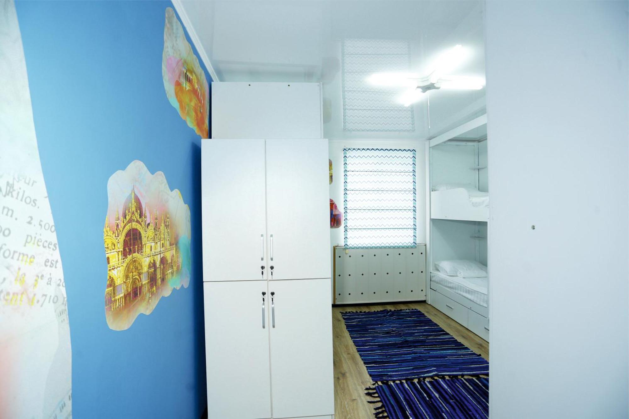 Interhouse Karakol Hostel Eksteriør bilde