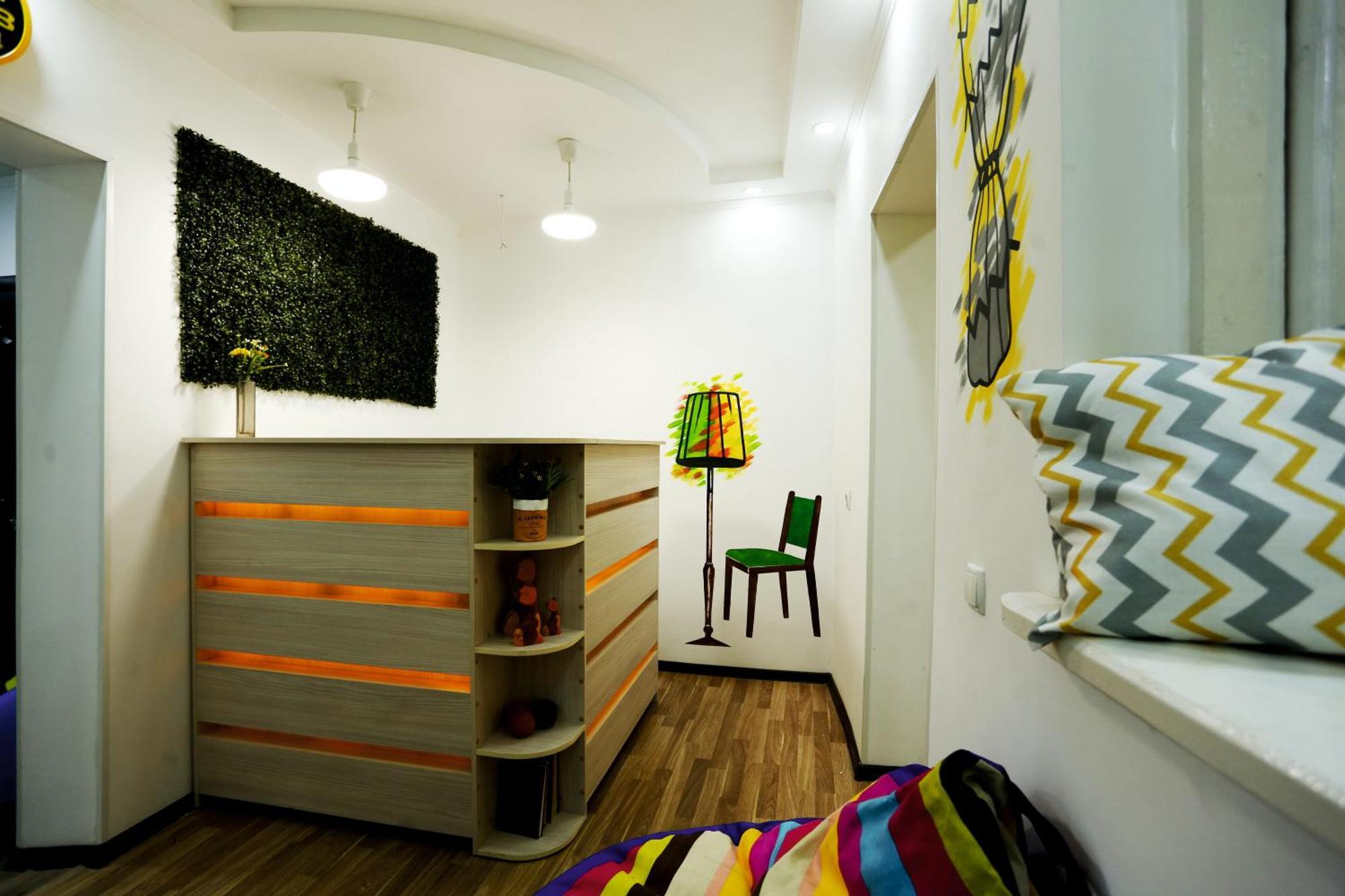 Interhouse Karakol Hostel Eksteriør bilde