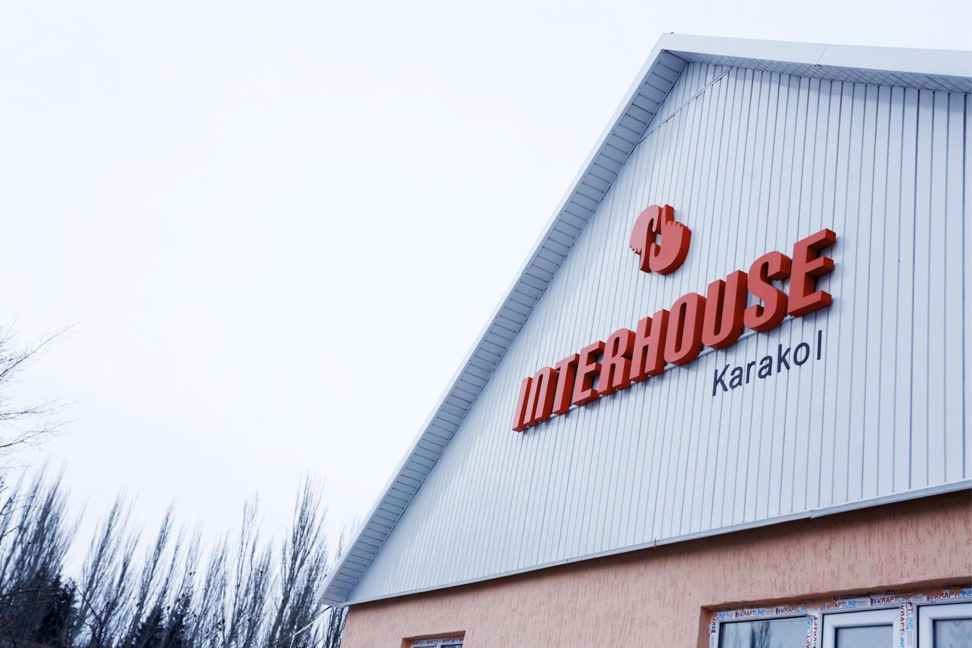 Interhouse Karakol Hostel Eksteriør bilde