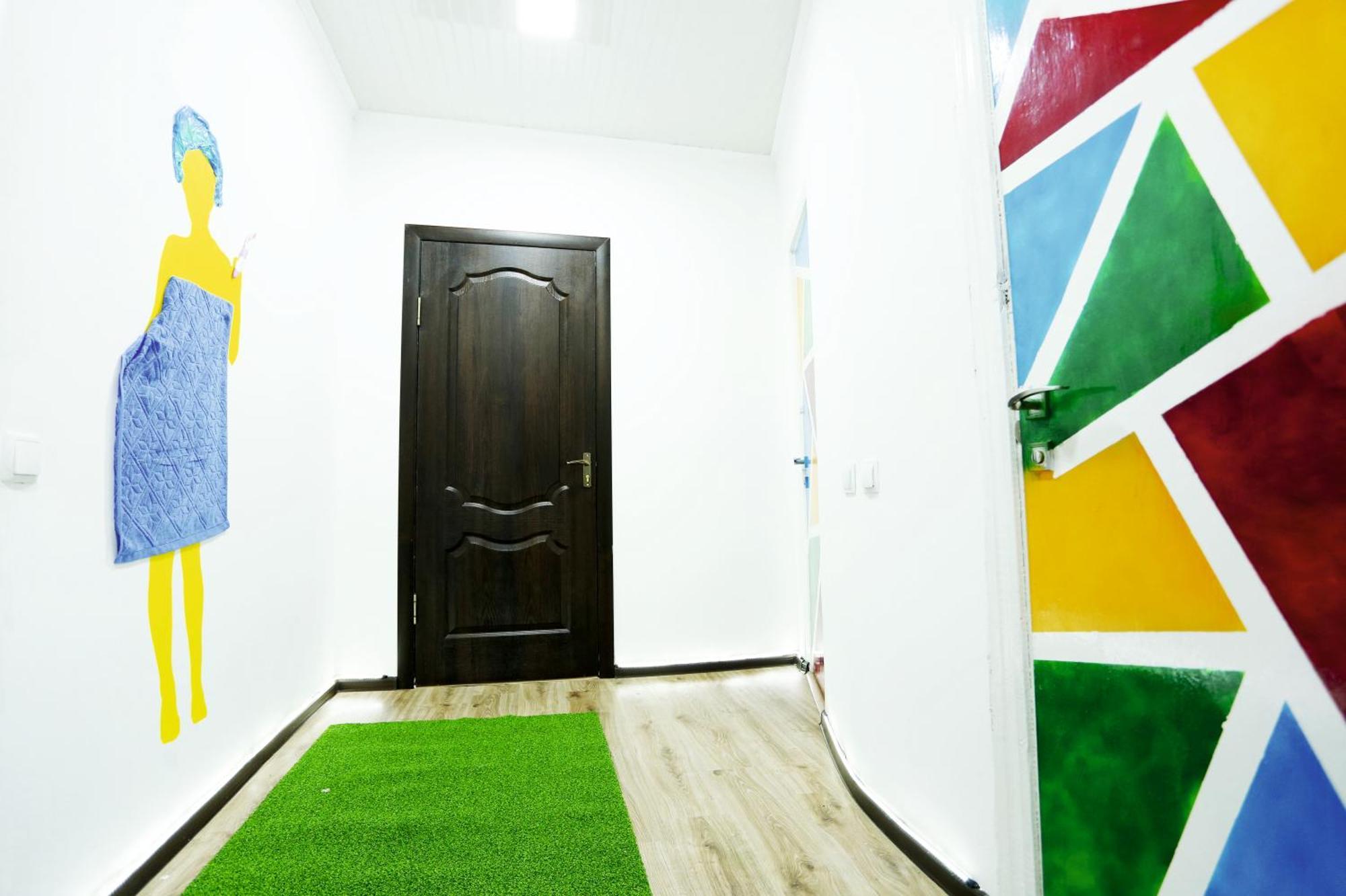 Interhouse Karakol Hostel Eksteriør bilde
