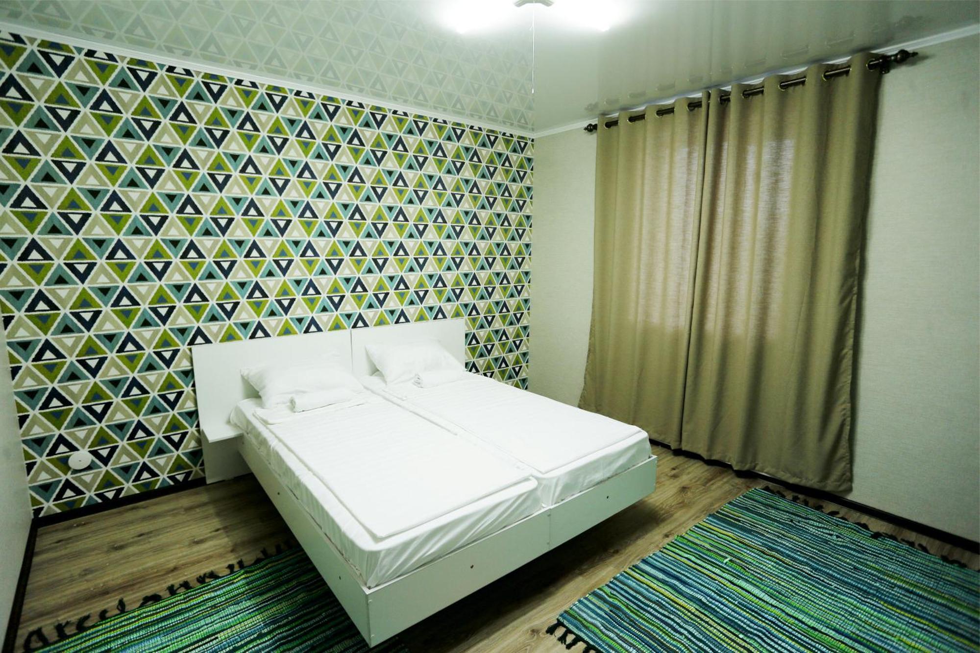 Interhouse Karakol Hostel Eksteriør bilde
