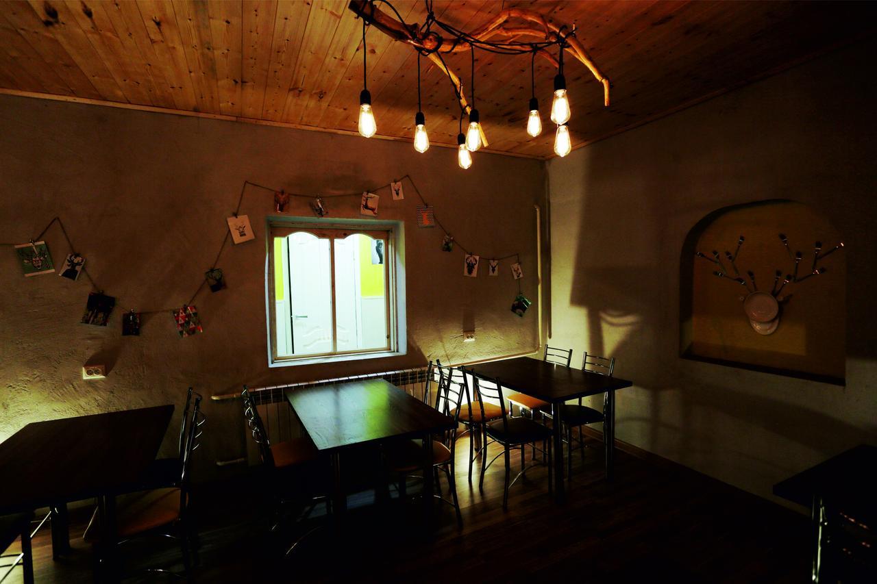 Interhouse Karakol Hostel Eksteriør bilde